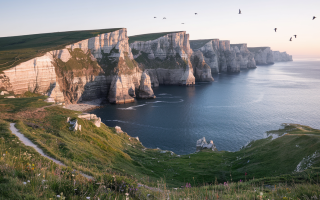 falaises-mer-prairie-sentier-аube