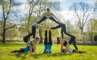 groupe-acrosport-pyramide-parc-vert